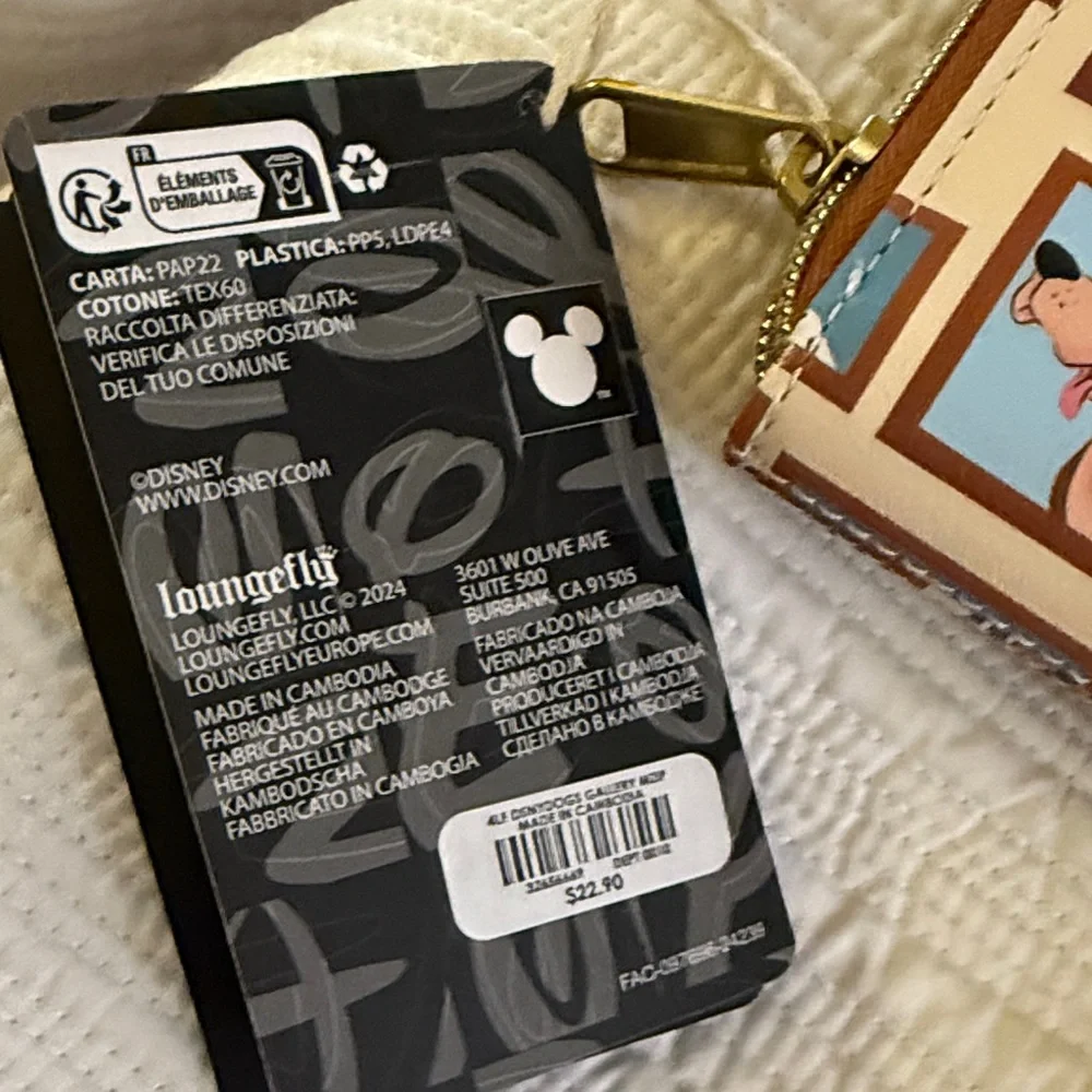 Loungefly Disney Dogs Gallery Character Print Wallet - Tan and Blue NWT - Picture 3 of 4